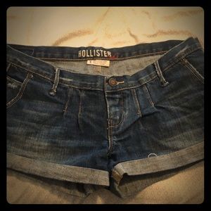 Size 5 Hollister Jean shorts